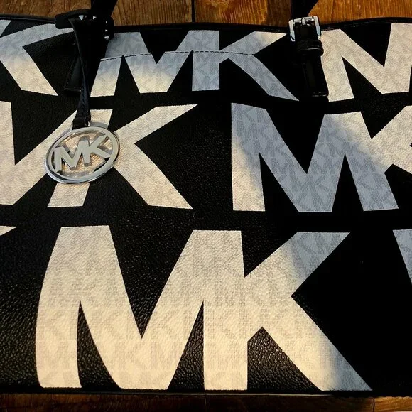 Michael Kors Tote - Picture 5 of 7